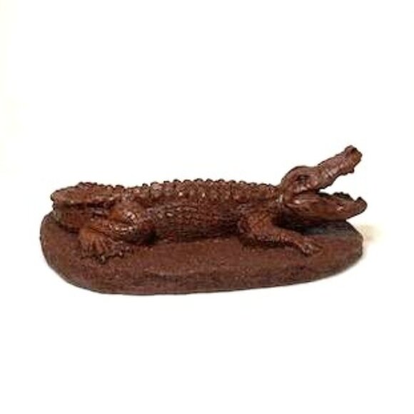 Vtg Red Mill Mfg Alligator Crocodile Figurine Pecan Resin Signed Dated #d USA - Picture 4 of 7